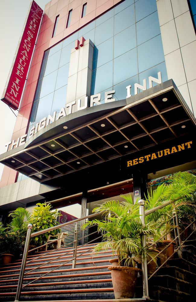 The Signature Inn Bangalore Luaran gambar